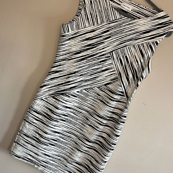 Calvin Klein Black & White Criss Cross Stripes Dress - Size 12 - Picture 3 of 11